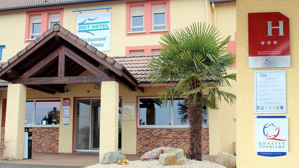 Brit Hotel Les Evens Saint-Saturnin  Kültér fotó
